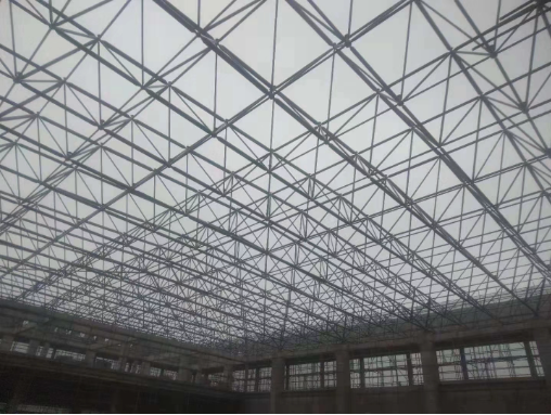 体育馆yy易游体育
